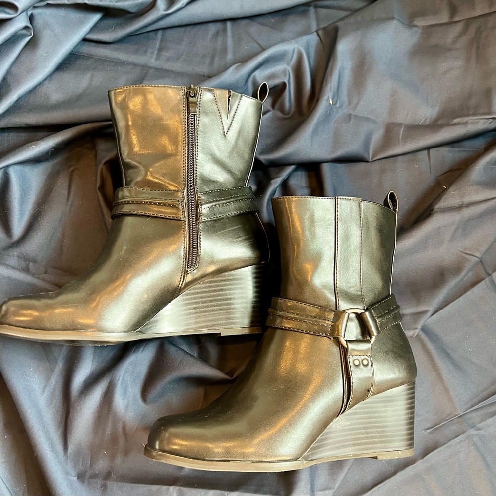 Torrid Black Wedge Boots